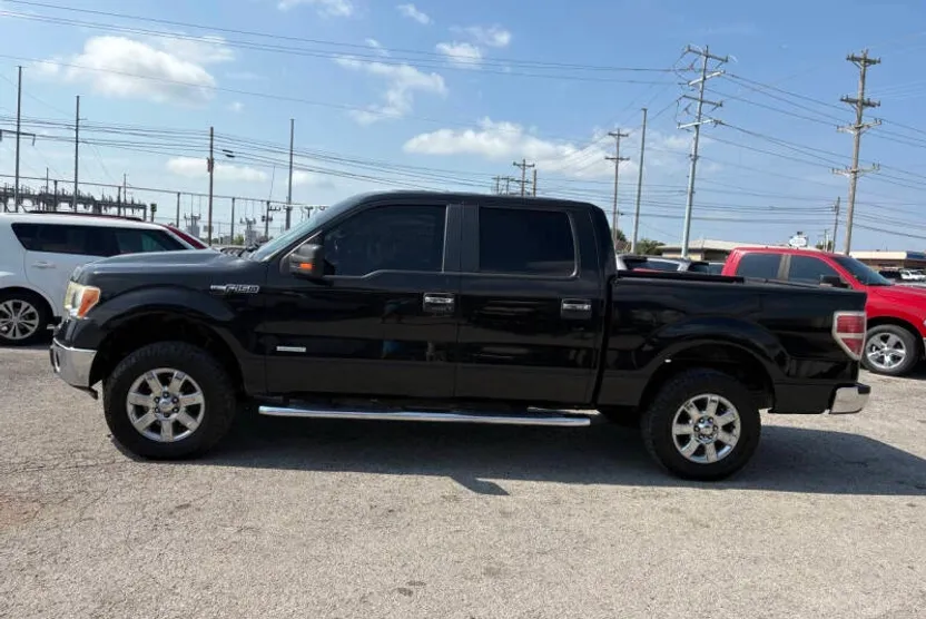 2013 Ford F-150 XLT photo 1