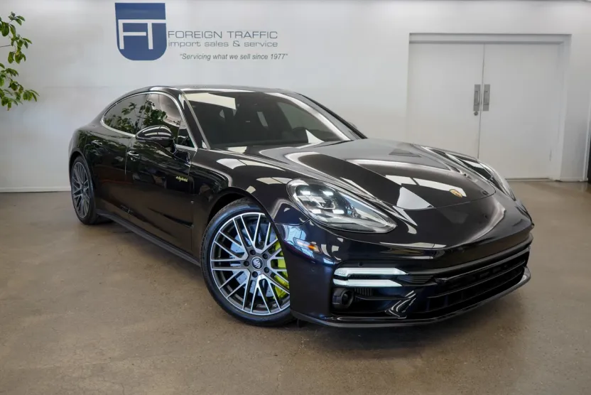 2023 Porsche Panamera Turbo S E-Hybrid photo 1