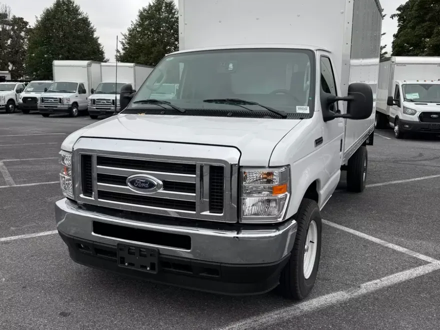 2025 Ford E-350 photo 1