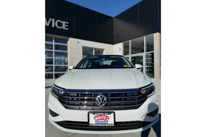 2021 Volkswagen Jetta SEL photo 1
