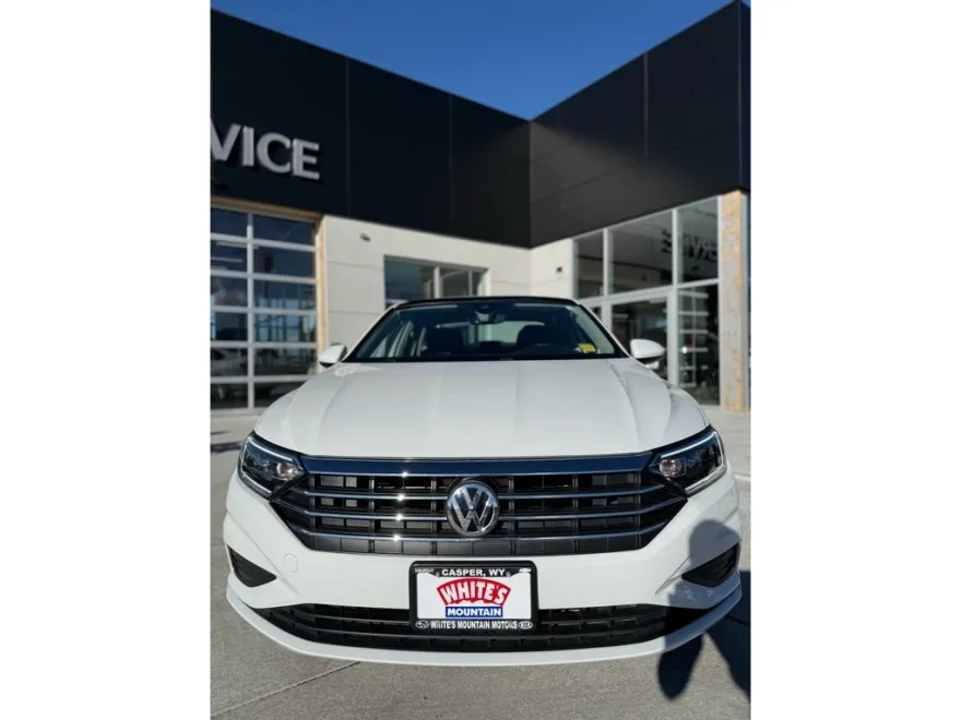 2021 Volkswagen Jetta SEL photo 1