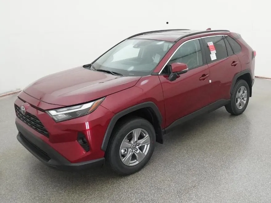 2025 Toyota RAV4 XLE photo 1