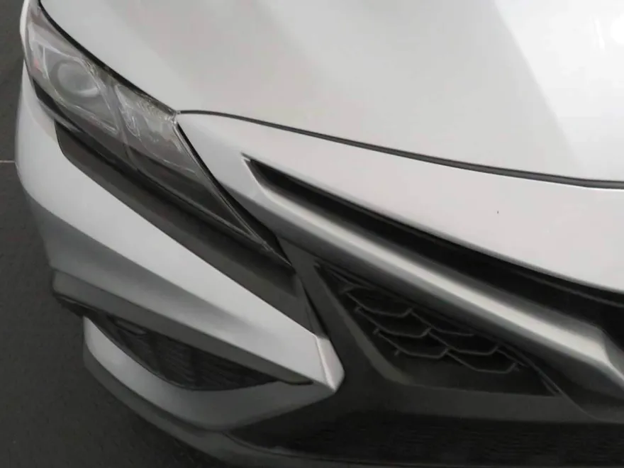 2024 Toyota Camry SE photo 1
