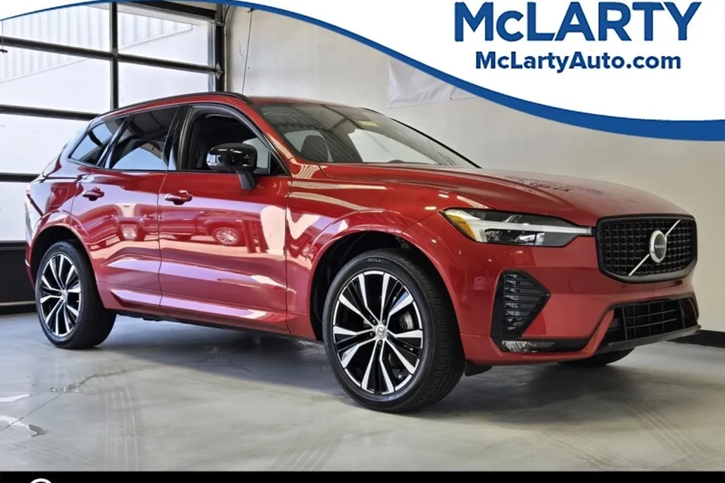 2024 Volvo XC60 B5 Plus photo 1