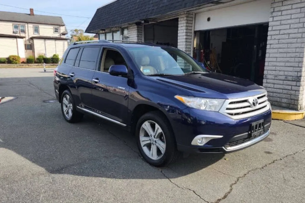 2013 Toyota Highlander Limited photo 1
