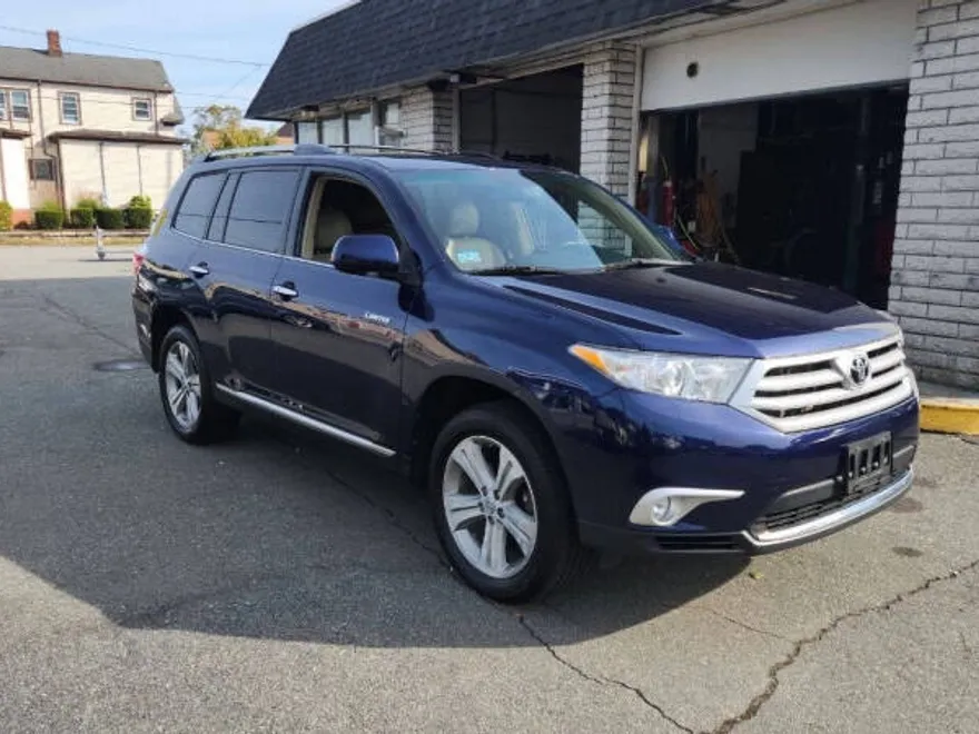 2013 Toyota Highlander Limited photo 1