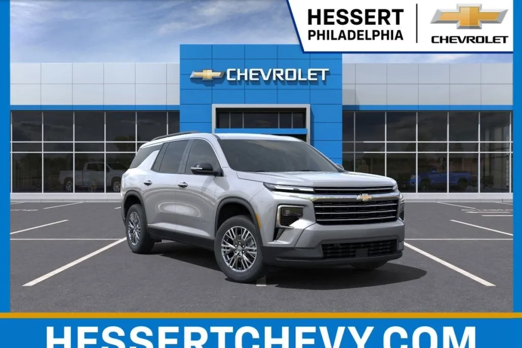 2025 Chevrolet Traverse photo 1