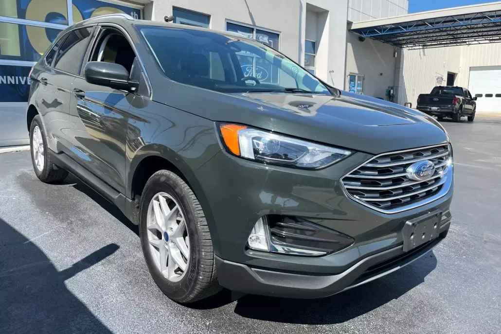 2022 Ford Edge SEL photo 1