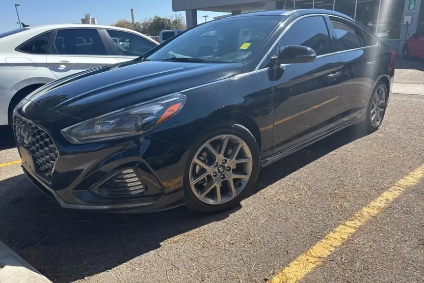 2019 Hyundai Sonata Limited photo 1