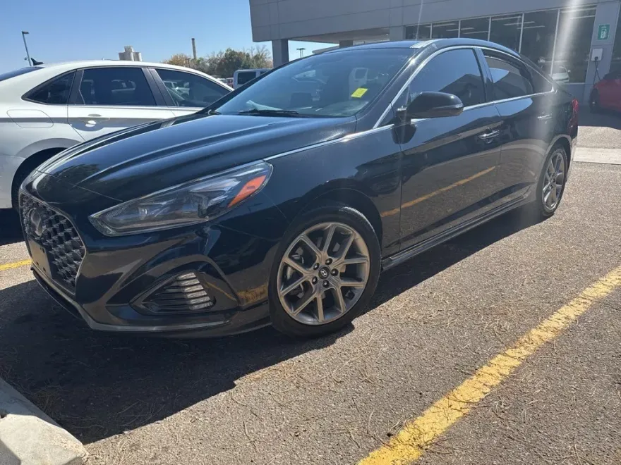 2019 Hyundai Sonata Limited 2.0T photo 1
