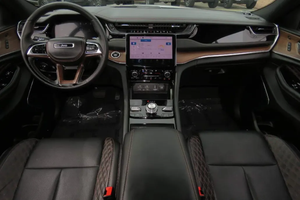 2024 Jeep Grand Cherokee Summit 4xe photo 1