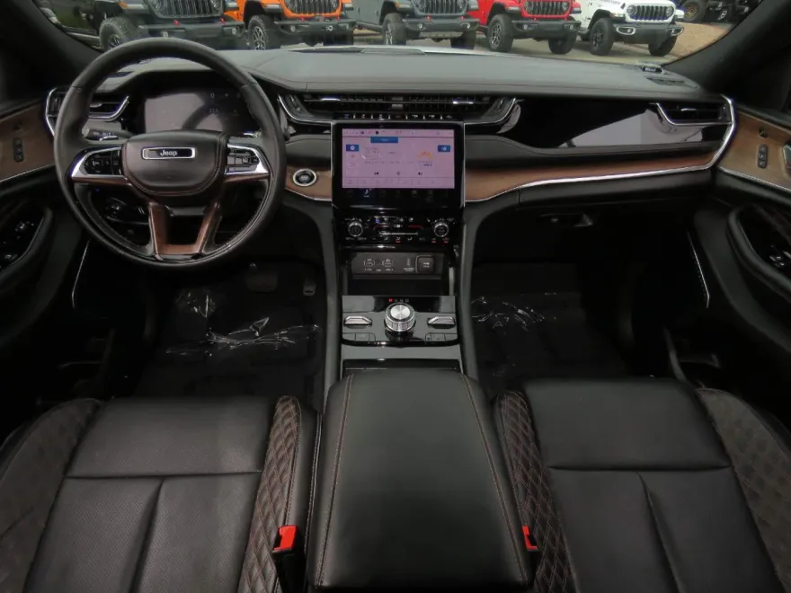 2024 Jeep Grand Cherokee Summit 4xe photo 1
