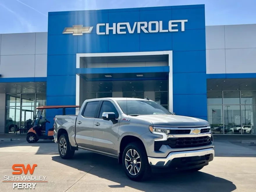2025 Chevrolet Silverado 1500 LT1 photo 1