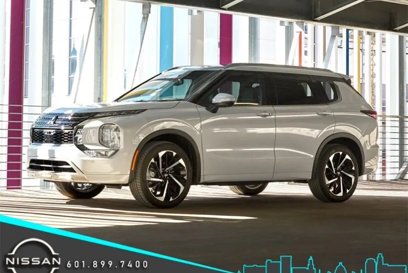 2022 Mitsubishi Outlander SE photo 1