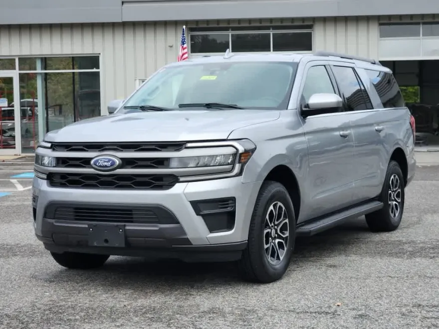 2024 Ford Expedition MAX XLT photo 1