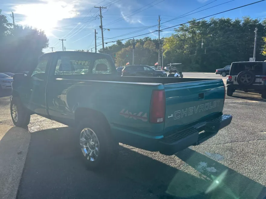 1995 Chevrolet Silverado photo 1