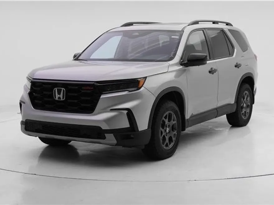 2025 Honda Pilot TrailSport photo 1