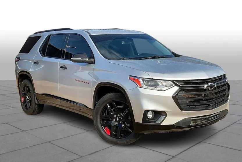 2021 Chevrolet Traverse Premier photo 1