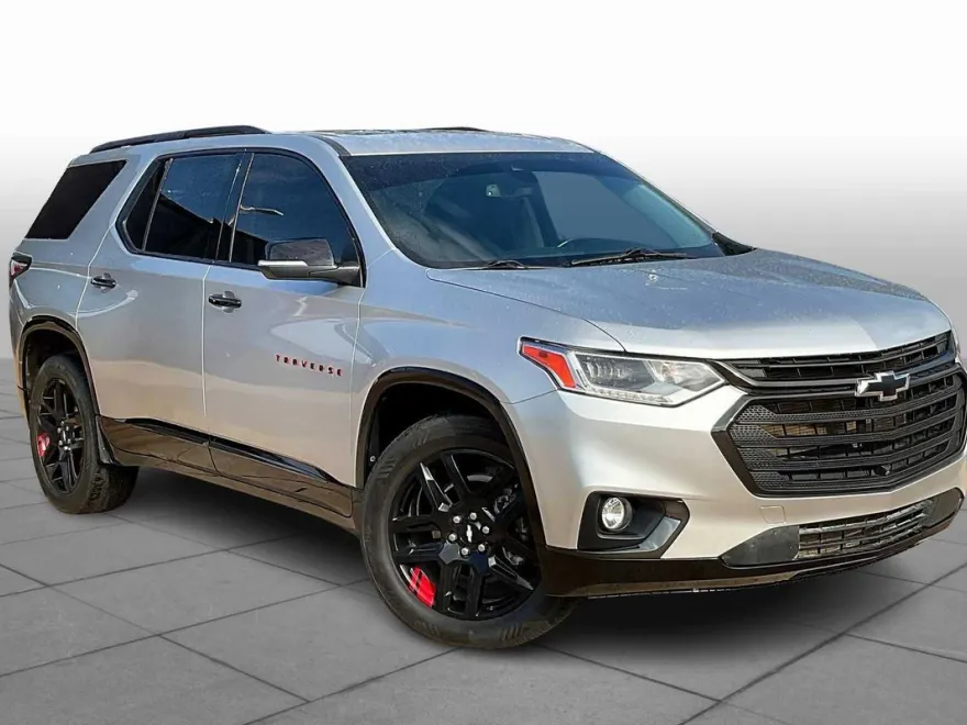 2021 Chevrolet Traverse Premier photo 1