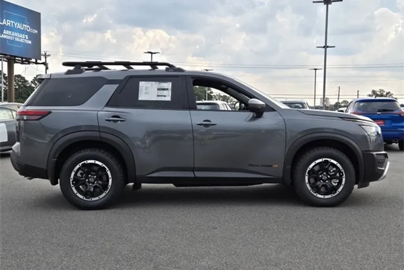 2025 Nissan Pathfinder Rock Creek photo 1