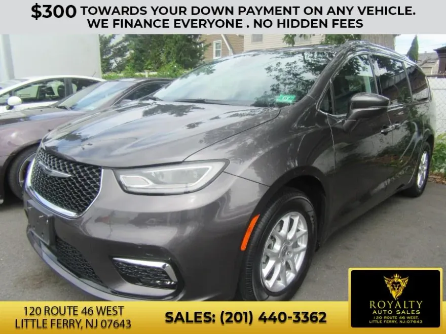 2021 Chrysler Pacifica Touring L photo 21