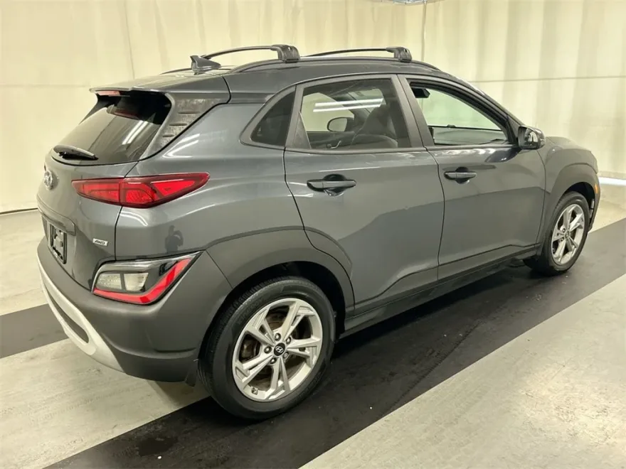 2022 Hyundai Kona SEL photo 1