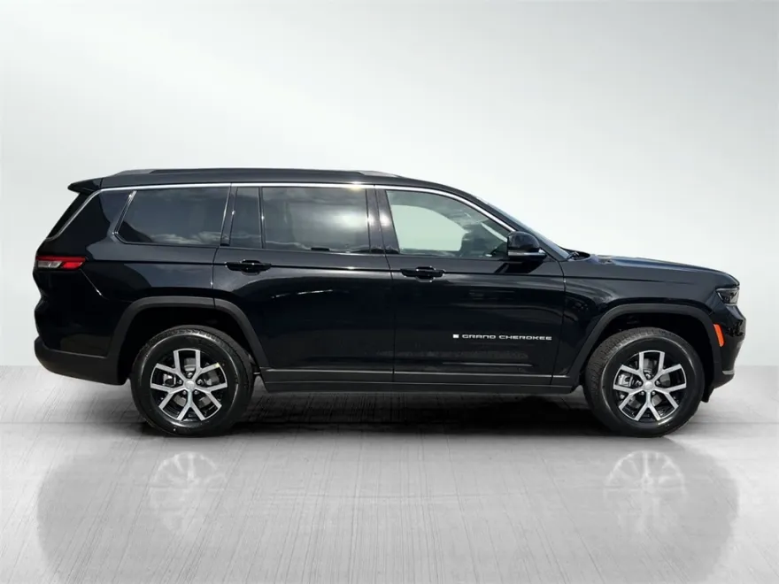 2025 Jeep Grand Cherokee Limited photo 1