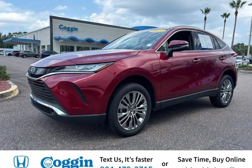 2023 Toyota Venza XLE photo 1