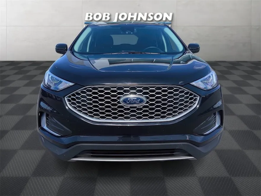 2024 Ford Edge SEL photo 3