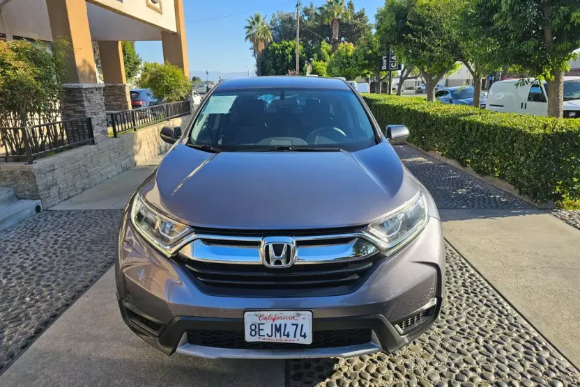 2018 Honda CR-V LX photo 1