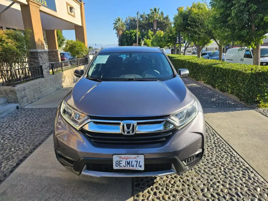 2018 Honda CR-V LX photo 1