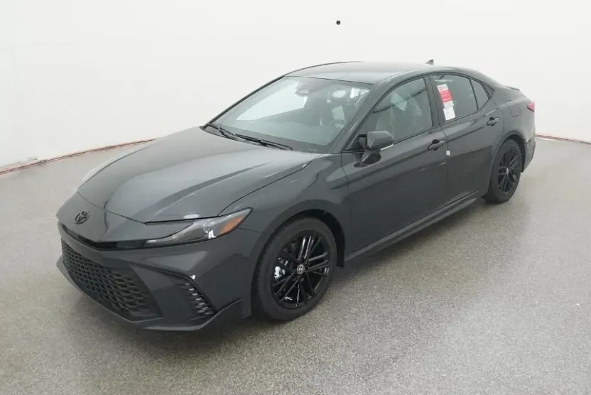 2026 Toyota Camry SE photo 1