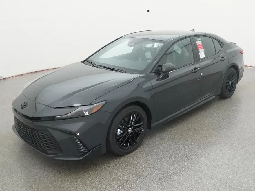 2026 Toyota Camry SE photo 1