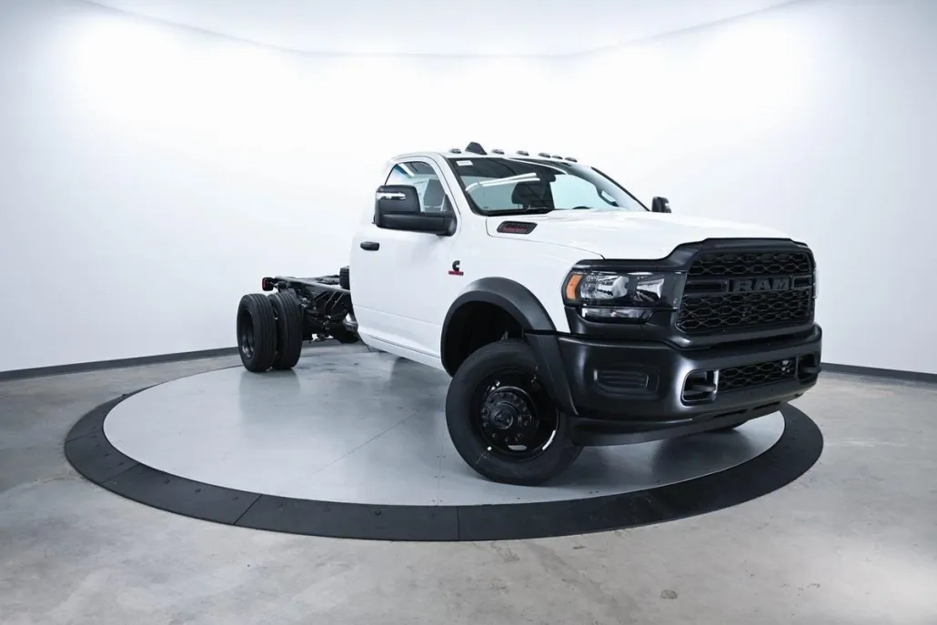 2024 Ram 5500 Tradesman photo 1