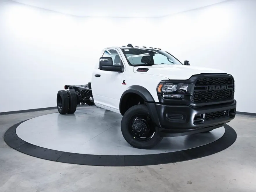 2024 Ram 5500 Tradesman photo 1