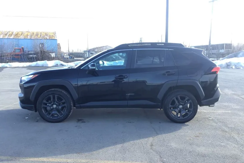 2023 Toyota RAV4 Adventure photo 1
