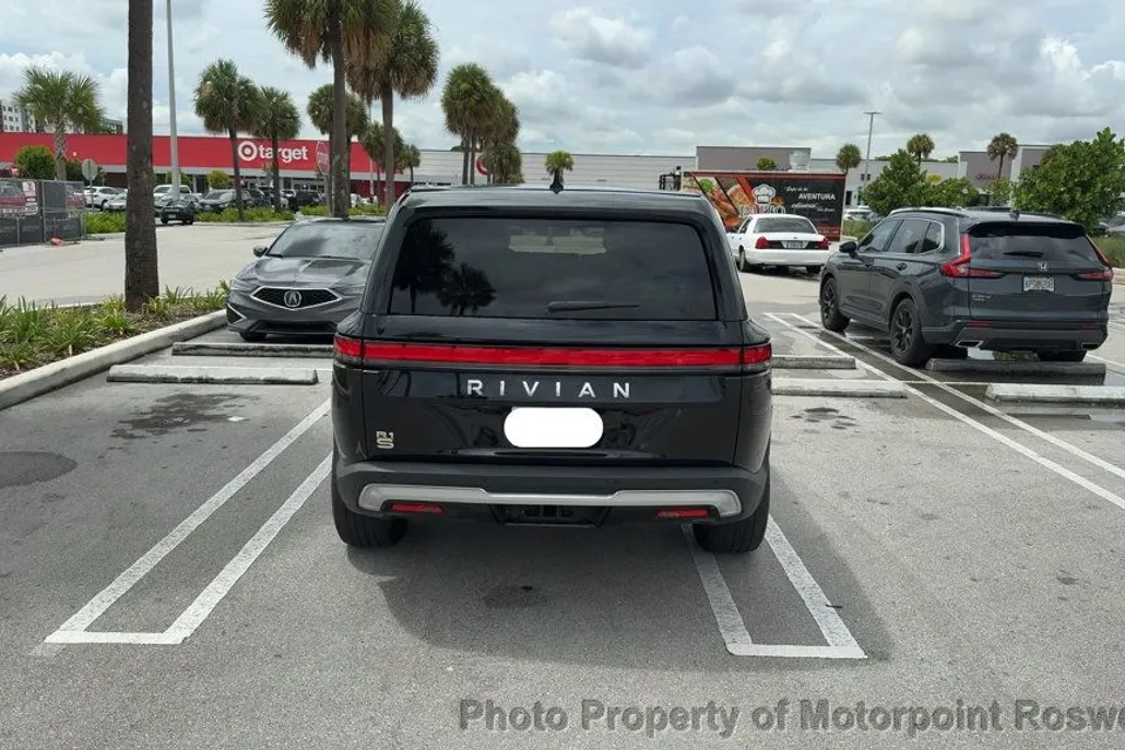 2023 Rivian R1S Adventure photo 1