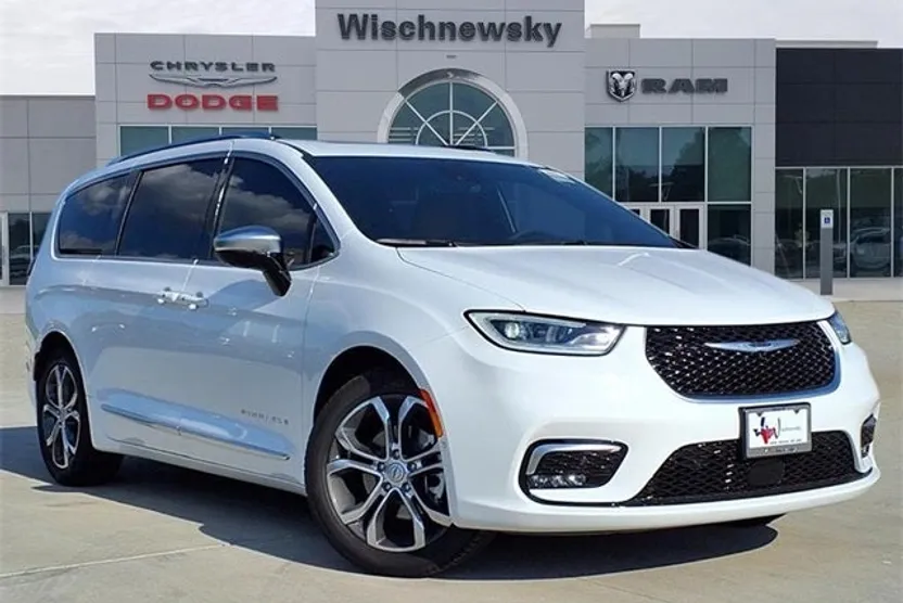 2026 Chrysler Pacifica Pinnacle photo 1