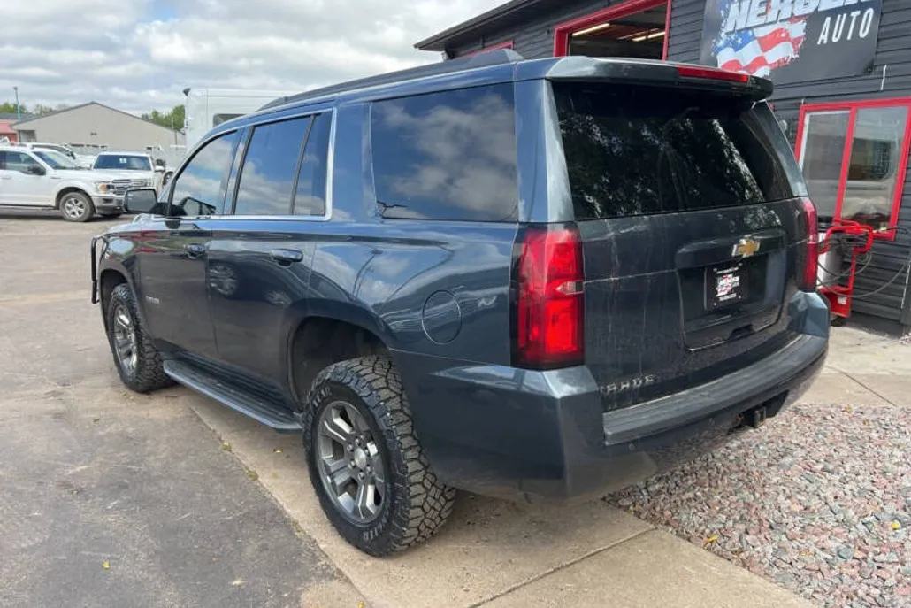 2019 Chevrolet Tahoe LS photo 1