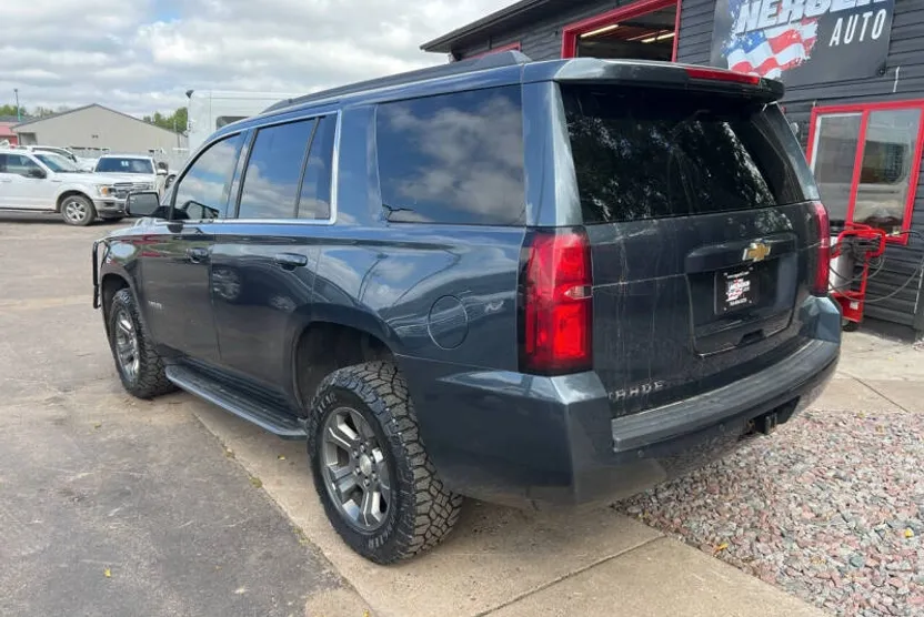 2019 Chevrolet Tahoe LS photo 1