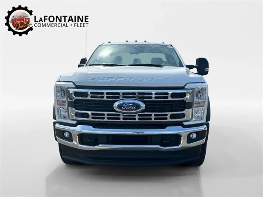 2024 Ford F-550 photo 1