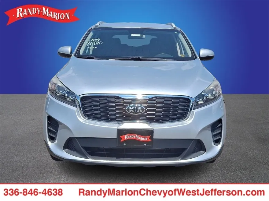 2019 Kia Sorento LX photo 1
