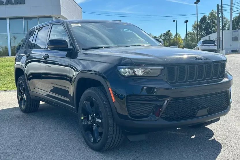 2025 Jeep Grand Cherokee Altitude X photo 1