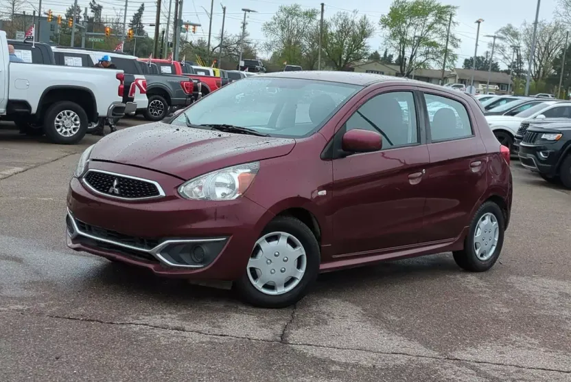 2018 Mitsubishi Mirage ES photo 1