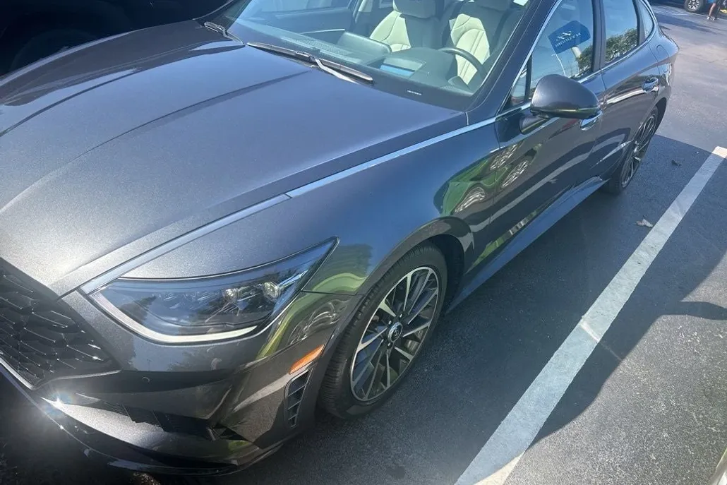 2023 Hyundai Sonata Limited photo 1