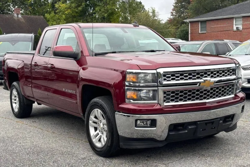 2015 Chevrolet Silverado 1500 LT photo 1