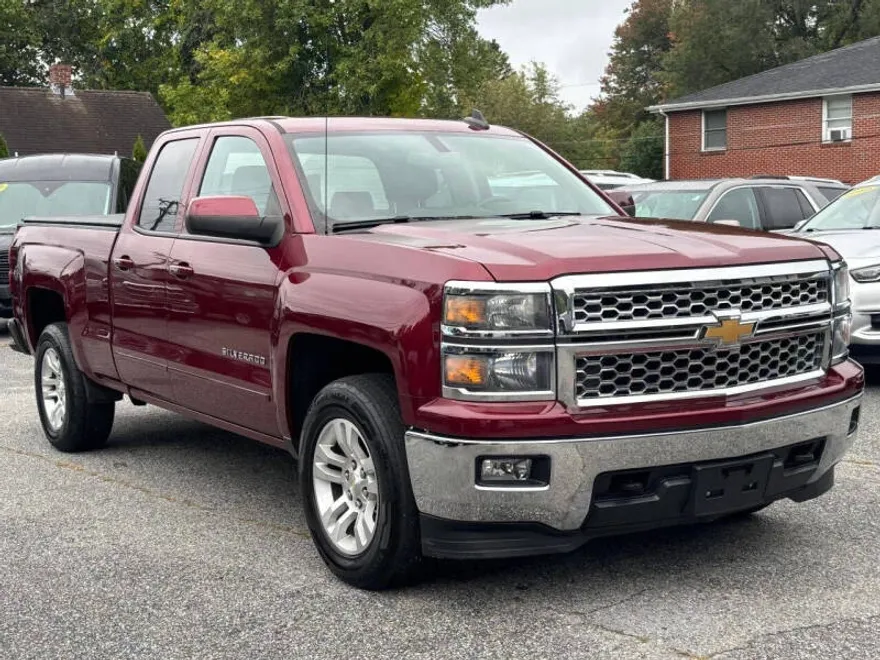 2015 Chevrolet Silverado 1500 LT photo 1
