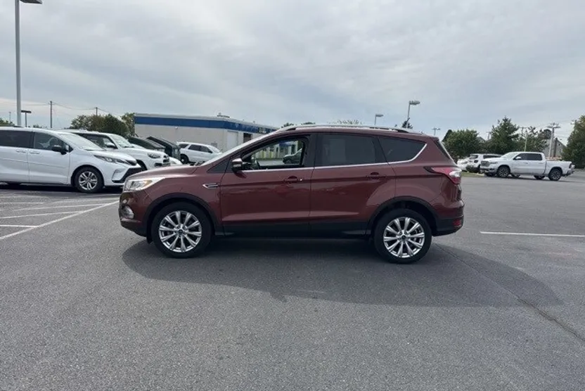 2018 Ford Escape Titanium photo 1