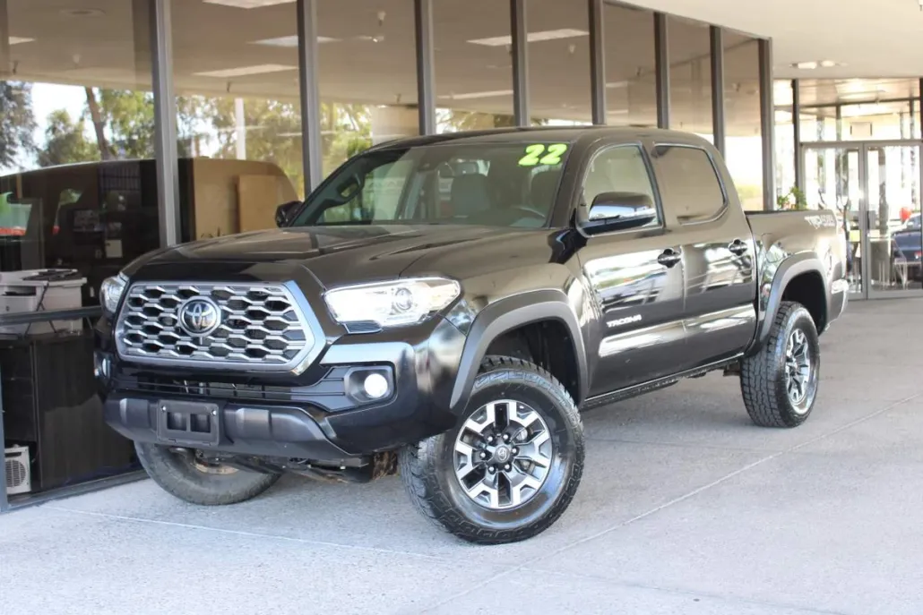 2022 Toyota Tacoma TRD V6 photo 1