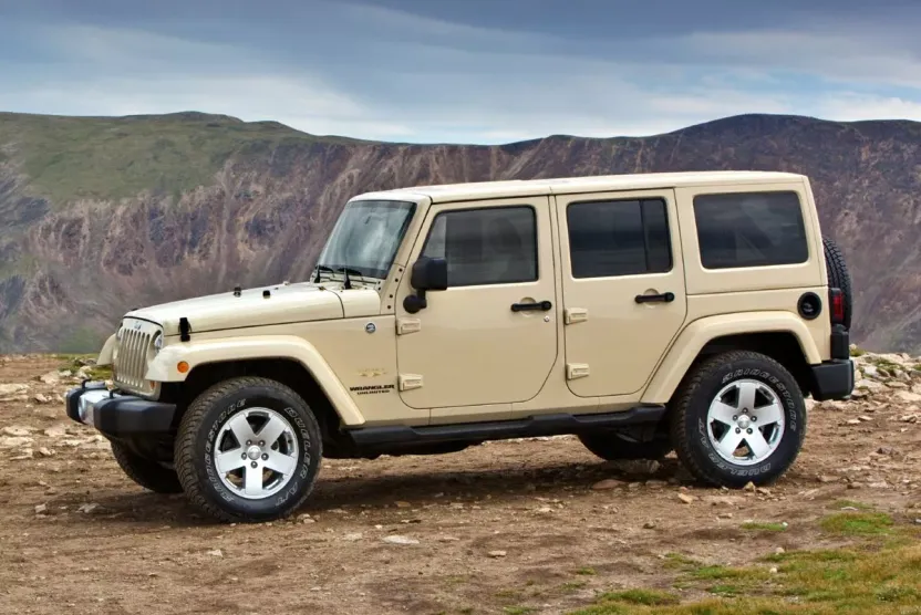 2011 Jeep Wrangler Unlimited Sahara photo 1